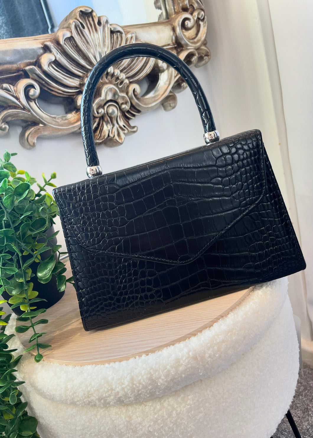 KHLOE Bag in Black
